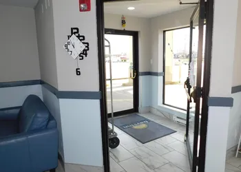 Days Inn by Wyndham Effingham hotel thumbnail 6