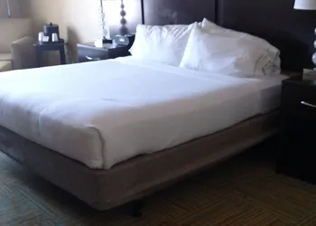 Holiday Inn Express Hotel & Suites PERRY by IHG hotel thumbnail 4
