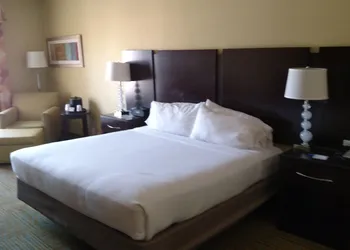 Holiday Inn Express Hotel & Suites PERRY by IHG hotel thumbnail 6