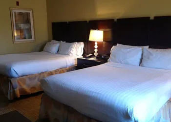 Holiday Inn Express Hotel & Suites PERRY by IHG hotel thumbnail 7