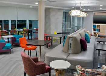 Home2 Suites by Hilton Wildwood the Villages hotel thumbnail 2