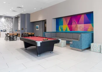 Tru By Hilton St. Louis Downtown hotel thumbnail 3