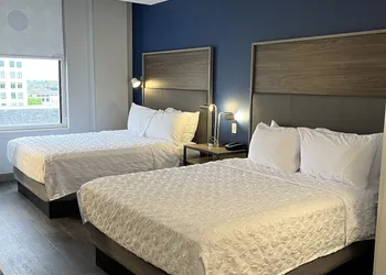 Tru By Hilton St. Louis Downtown hotel thumbnail 6
