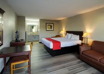 Cypress Inn & Suites Washington - Chocowinity NC By OYO hotel thumbnail 4