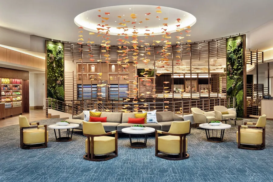 DoubleTree by Hilton Chicago - Magnificent Mile hotel detail image 2