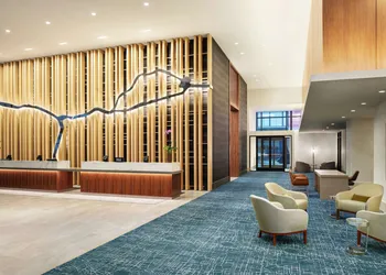 DoubleTree by Hilton Chicago - Magnificent Mile hotel thumbnail 7