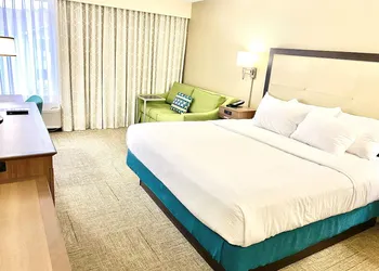 Comfort Inn Darien - North Brunswick hotel thumbnail 6