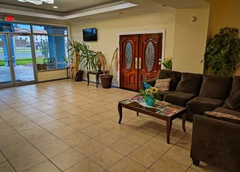 Clover Inn & Suites hotel thumbnail 2