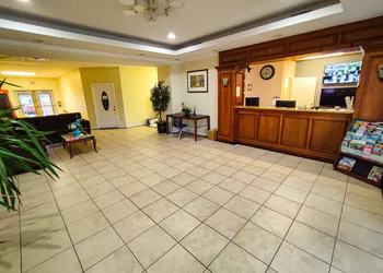 Clover Inn & Suites hotel thumbnail 5