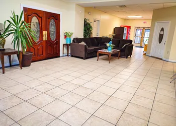 Clover Inn & Suites hotel thumbnail 6