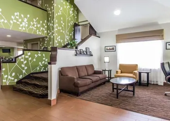 The Douillet by Demeure Hotels hotel thumbnail 2