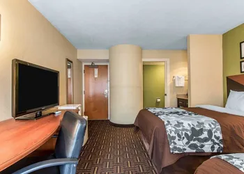 The Douillet by Demeure Hotels hotel thumbnail 4