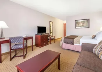 Gold Circle Inn hotel thumbnail 4