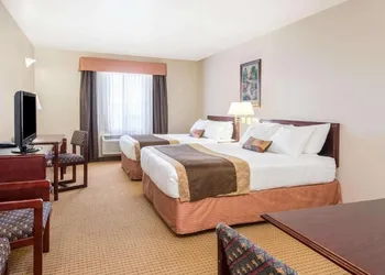 Gold Circle Inn hotel thumbnail 6