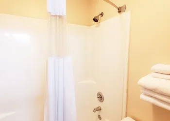Westlake Inn hotel thumbnail 6