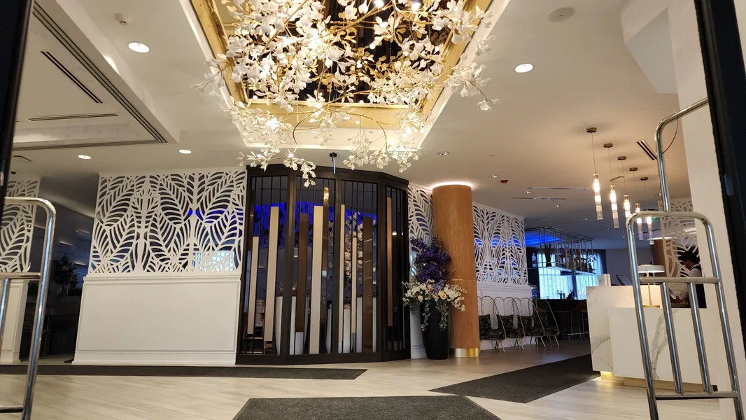 Bloom Mississauga, Tapestry Collection by Hilton hotel detail image 2