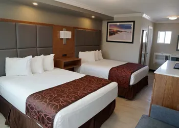 Coastal Sands Inn hotel thumbnail 3