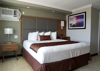 Coastal Sands Inn hotel thumbnail 4