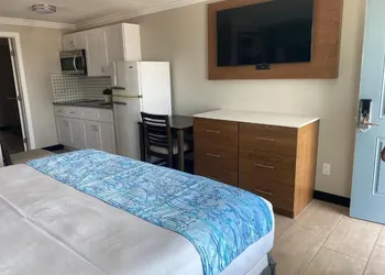 Coastal Sands Inn hotel thumbnail 7