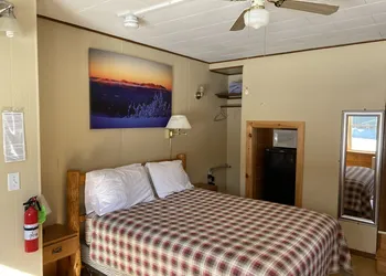 Mountain View Motel & Campground hotel thumbnail 3