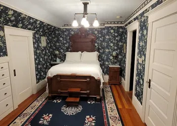 Pinschower Inn hotel thumbnail 2