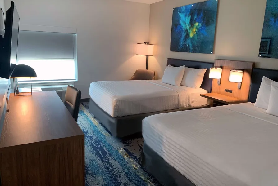 La Quinta Inn & Suites by Wyndham Galveston North at I-45 hotel detail image 6