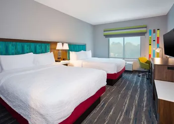 Hampton Inn By Hilton Paris hotel thumbnail 7