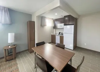 MainStay Suites Bronx - Belmont hotel thumbnail 6