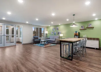 WoodSpring Suites Orlando I-4 & Convention Center hotel thumbnail 5