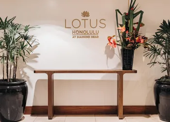 Lotus Honolulu at Diamond Head hotel thumbnail 2