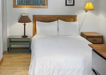 Rocky Mountain Inn hotel thumbnail 3