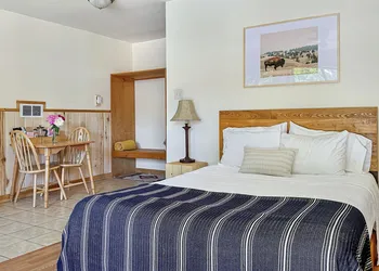 Rocky Mountain Inn hotel thumbnail 5