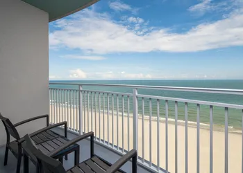 Courtyard by Marriott Myrtle Beach Oceanfront hotel thumbnail 5
