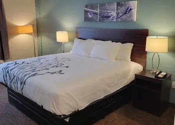 Sleep Inn & Suites - Coliseum Area hotel thumbnail 3