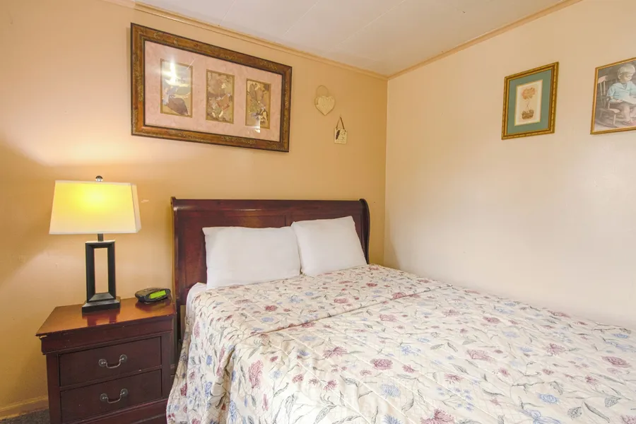 Sunflower Motel Hiawatha By OYO hotel detail image 6