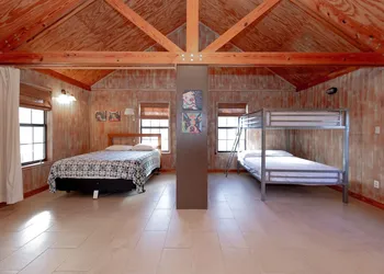 Seven Bluff Cabins hotel thumbnail 4
