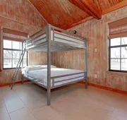 Seven Bluff Cabins hotel detail image 7