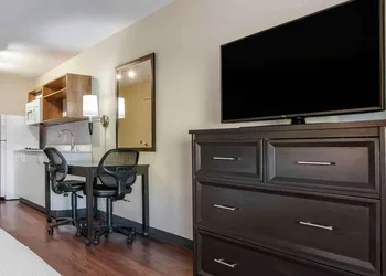 Extended Stay America Premier Suites - Miami - Airport - Doral - 25th Street hotel thumbnail 6