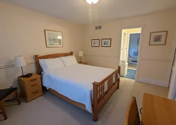 Dicksons Family Suite B&B hotel thumbnail 8