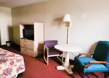 USA Inn Junction City Near Fort Riley hotel thumbnail 3