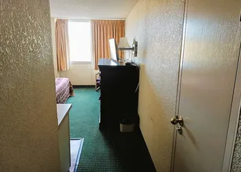 USA Inn Junction City Near Fort Riley hotel thumbnail 7