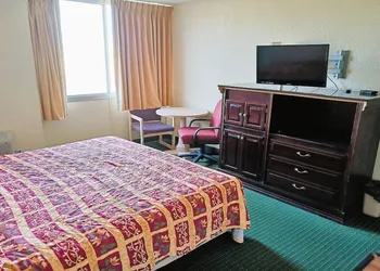 USA Inn Junction City Near Fort Riley hotel thumbnail 8