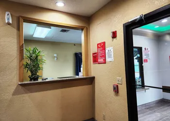 Express Inn Hobby hotel thumbnail 2