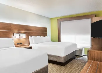 Holiday Inn Express Hotel & Suites Bentonville by IHG hotel thumbnail 4