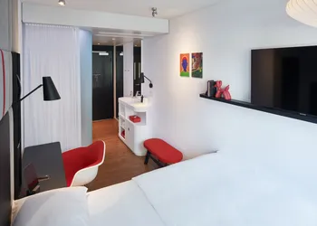 citizenM Washington DC NoMa hotel thumbnail 7