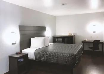 Americas Best Value Inn & Suites San Antonio Arena District hotel thumbnail 2