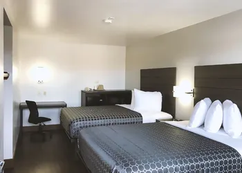 Americas Best Value Inn & Suites San Antonio Arena District hotel thumbnail 4