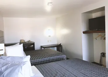 Americas Best Value Inn & Suites San Antonio Arena District hotel thumbnail 6