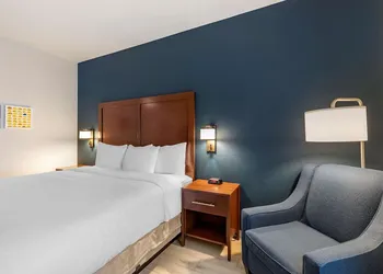 Comfort Inn & Suites Bennett hotel thumbnail 5