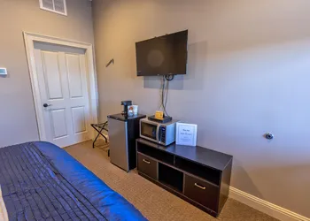 The Inn at Elijah McLeans hotel thumbnail 7